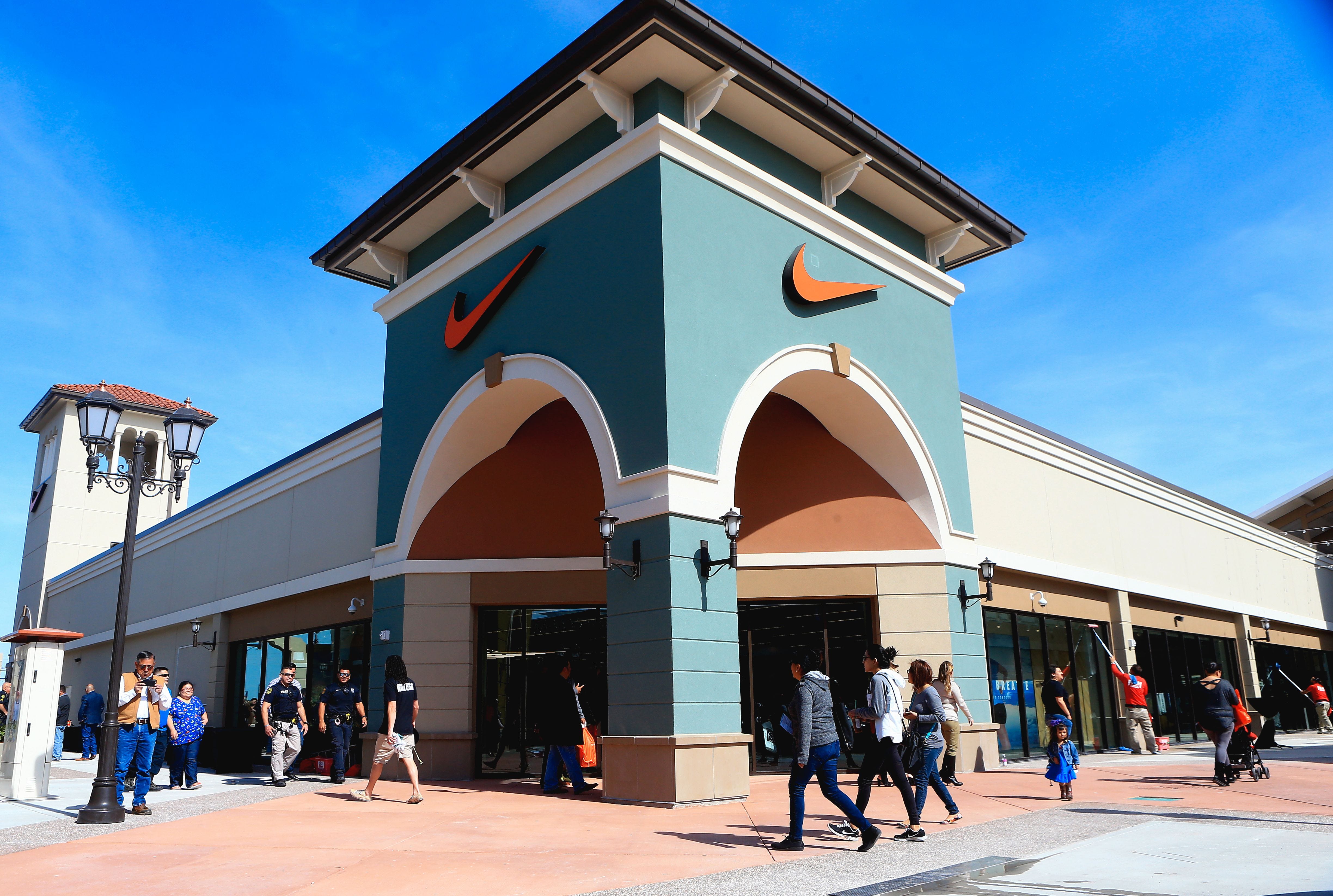 round rock outlets nike store hours